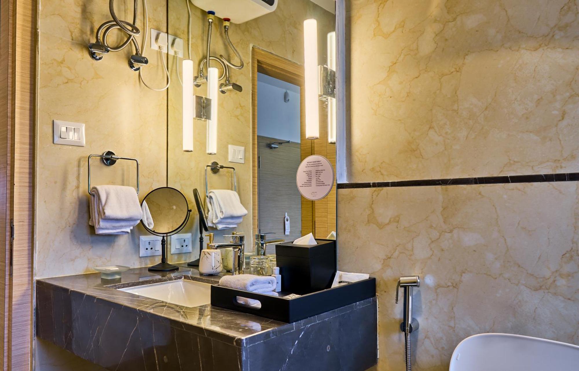 Shulem Boutique Hotel Dimāpur 外观 照片