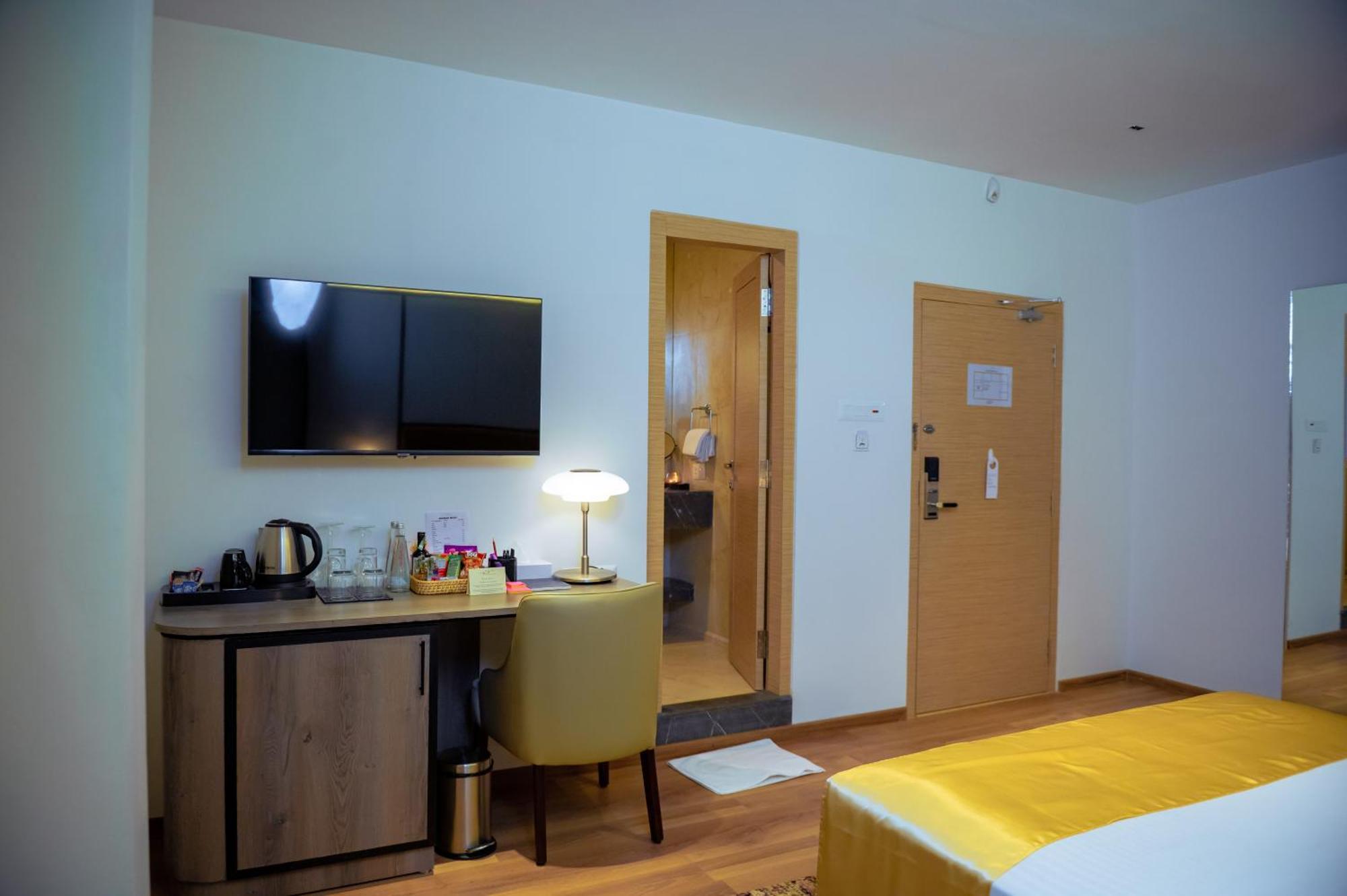 Shulem Boutique Hotel Dimāpur 外观 照片