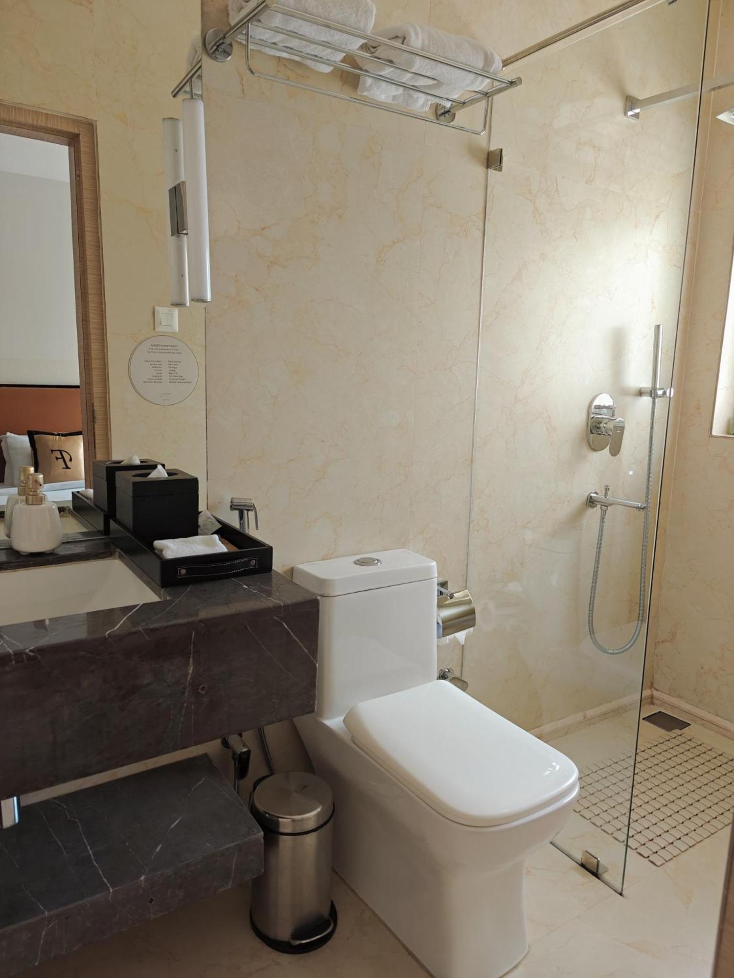 Shulem Boutique Hotel Dimāpur 外观 照片